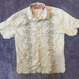 Men's Chispa Embroidered Guayabera Shirt Light Beige Size M Short Sleeve